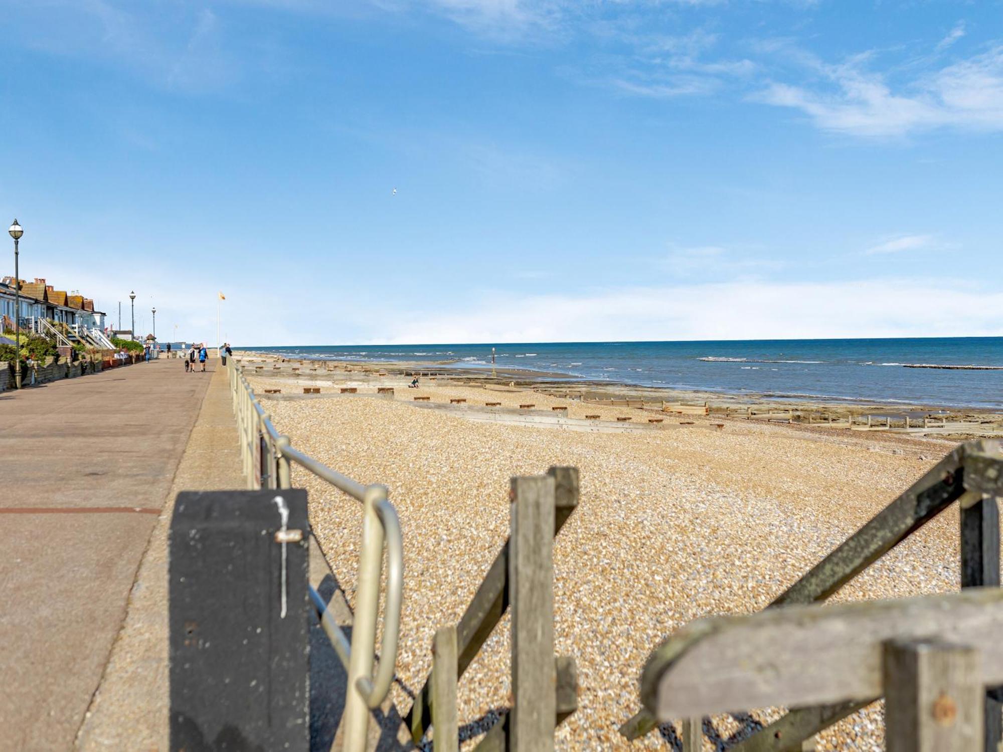 Crossways Mansions Villa Bexhill-on-Sea Bagian luar foto