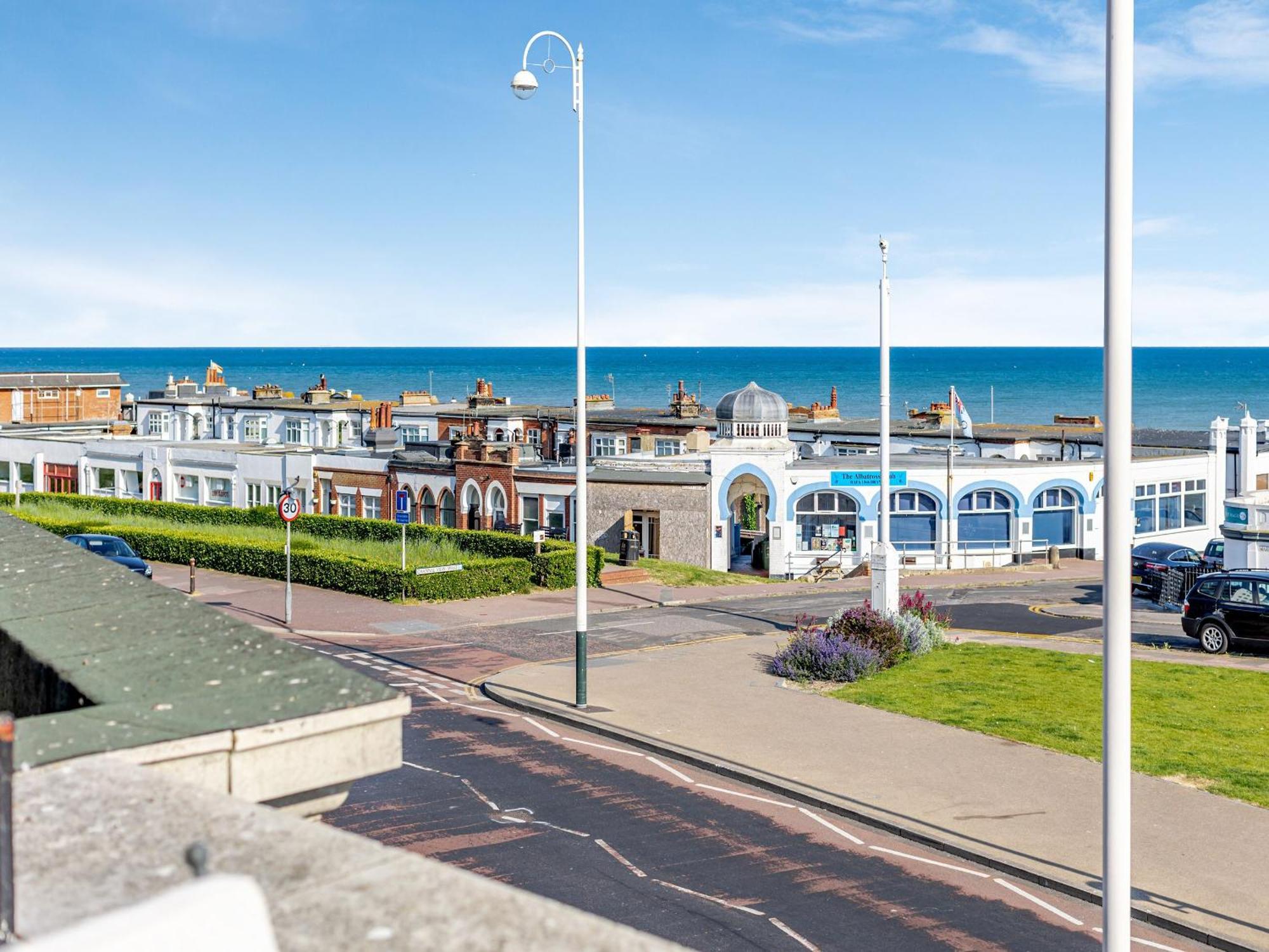 Crossways Mansions Villa Bexhill-on-Sea Bagian luar foto